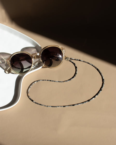 Glasses chain made of grey labradorite, freshwater pearl & gold