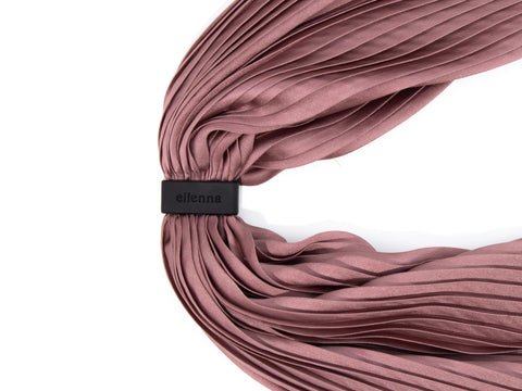 Handyhülle mit abnehmbarem Plisseetuch, Crow & Altrosa