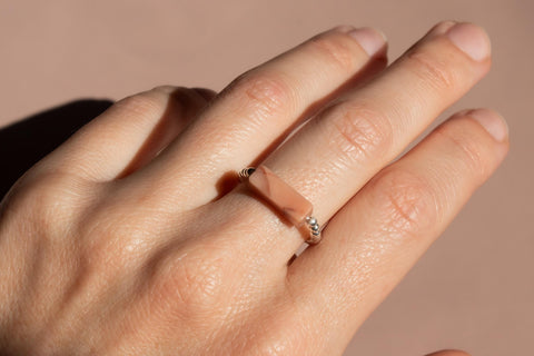 Ring mit Sonnenstein & 925 Silberperlen, Solara Ring