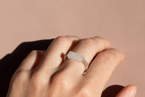 Ring mit Bergkristall & 925 Silberperlen, Clara Ring von eilenna
