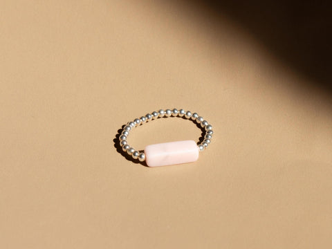 Ring mit rosa Naturstein & 925 Silberperlen, Mira Ring