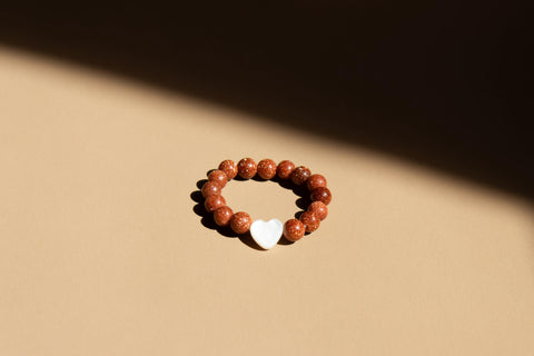 Ring mit rotem Sandstein & Herz Muschel Perle, Vela Ring