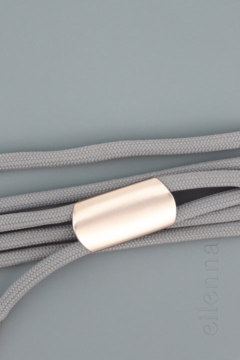 eilenna Abnehmbare Handykette und farbige Hülle in NOX mit Kordel PEPPELSTONE