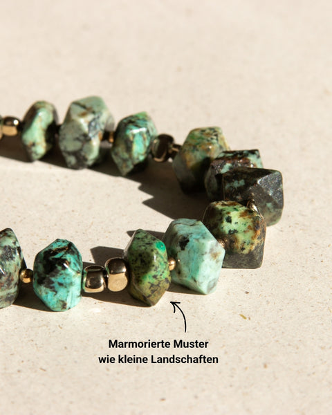 Handyhülle Pine mit Band + Natursteinkette aus Afrikanischem Türkis