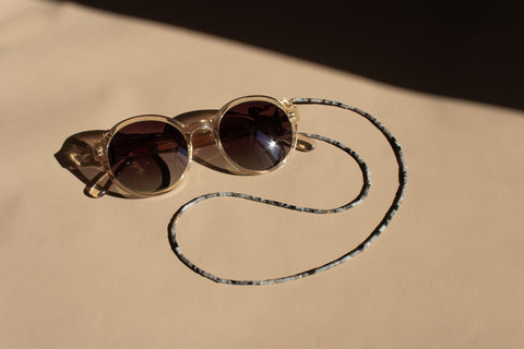 Glasses chain made of grey labradorite, freshwater pearl &amp; gold