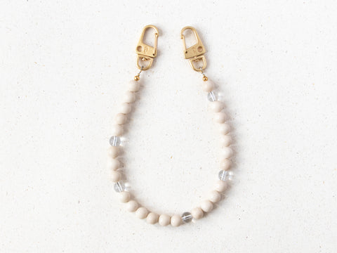 Short mobile phone chain with rhodonite natural stones