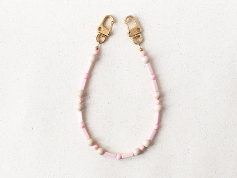 Short mobile phone chain with rhodonite natural stones