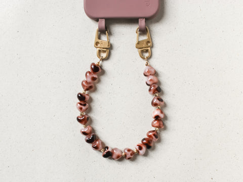 Short mobile phone chain “Leo” made of heart beads