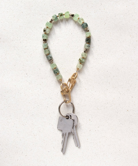 Short key chain with prehnite natural stones