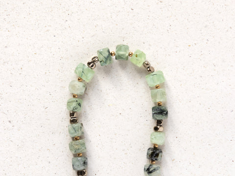 Short key chain with prehnite natural stones