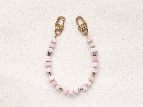 Short phone chain with rose quartz - For love & compassion
