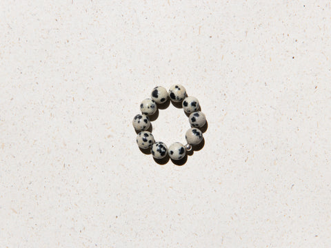 Ring mit Dalmatiner Jaspis & 925 Silberperle, Elara Ring