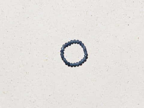 Ring with blue faceted spinel gemstones, Aqualis Ring