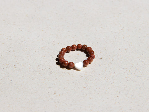 Ring mit rotem Sandstein & Herz Muschel Perle, Vela Ring