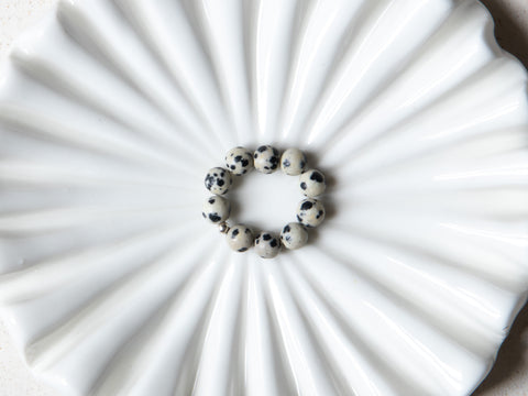 Ring mit Dalmatiner Jaspis & 925 Silberperle, Elara Ring