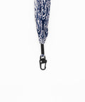 Handyhülle mit abnehmbarem Plisseetuch, Crow & Bandana Blue