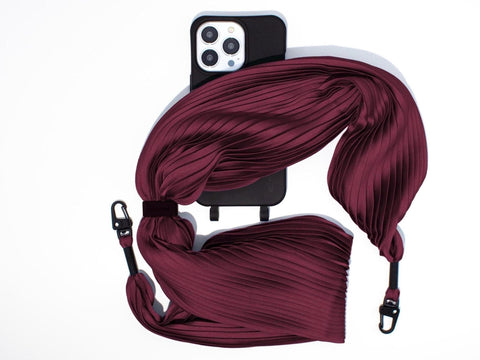 Handyhülle mit abnehmbarem Plisseetuch, Crow & Burgundy