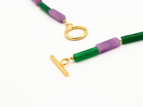 Halskette aus Amethyst und grünem Achat Perlen – Handmade Schmuck mit 18K vergoldetem Verschluss für Damen