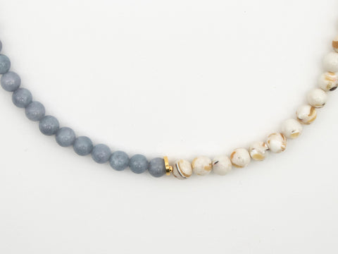 Halskette aus Muschelsediment-Steinen & Chalcedon