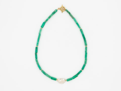 Halskette aus Chalcedon & Süßwasserperle