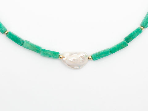 Halskette aus Chalcedon & Süßwasserperle