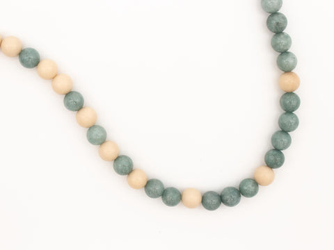 Halskette aus Naturstein Perlen fossiler Stein & Burmesische Jade mit 18K vergoldetem Verschluss Halsschmuck für Damen, Handmade von eilenna