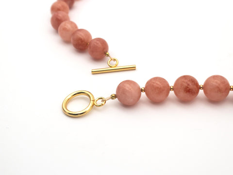 Halskette aus Chalcedon