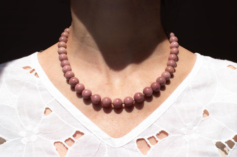 Edelstein Kette Rhodonit, Rosa Naturstein Halskette Damen, Schutzstein & Herzheiler, 18K Gold Verschluss, Handmade Schmuck von eilenna