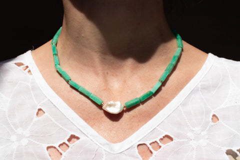 Halskette aus Chalcedon & Süßwasserperle