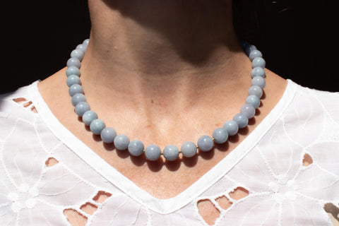 Halskette aus Chalcedon