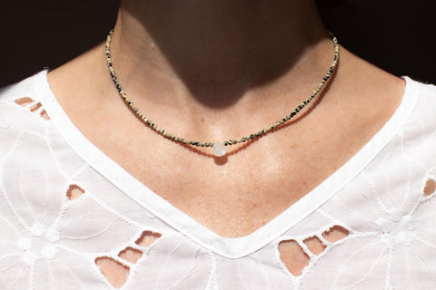 Halskette mit Mondstein und Dalmatiner Jaspis mit 18K vergoldetem Verschluss – Minimalistisch Perlenschmuck, Handmade von eilenna