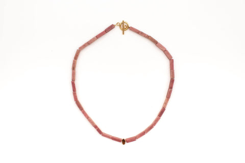 Halskette mit rosa Rhodonit und Tigerauge – Damenschmuck mit 18K vergoldetem Verschluss, Handmade von eilenna