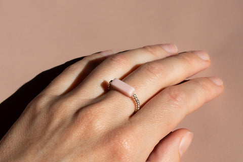 Ring mit rosa Naturstein & 925 Silberperlen, Mira Ring