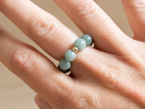 Ring aus Burmesischer Jade & 18 Karat vergoldeter Perle, Maelis Ring