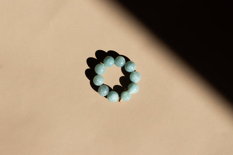 Ring aus Burmesischer Jade & 18 Karat vergoldeter Perle, Maelis Ring