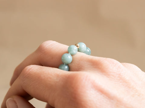 Ring aus Burmesischer Jade & 18 Karat vergoldeter Perle, Maelis Ring