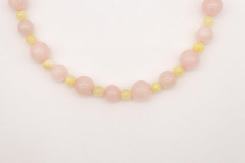 Halskette aus Rosenquarz Naturstein Perlen und gelbem Chalcedon mit 18K vergoldetem Verschluss Halsschmuck für Damen, Handmade von eilenna