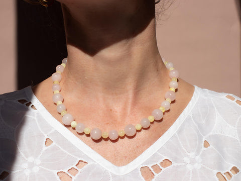 Halskette Rosenquarz & Zitronen-Chalcedon, Naturstein Perlenkette Damen, Pastell Schmuck 18K Gold Verschluss, Handmade Schmuck eilenna