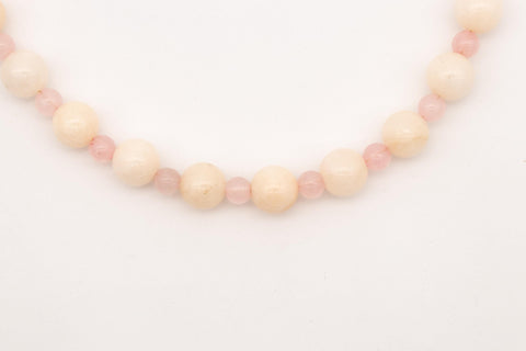 Halskette aus Rosenquarz Naturstein Perlen und Chalcedon mit 18K vergoldetem Verschluss Halsschmuck für Damen, Handmade von eilenna