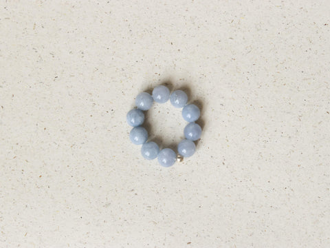 Ring aus Chalcedon & 18 Karat vergoldeter Perle, Isola Ring