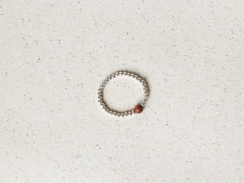 Ring mit rotem Sandstein & 925 Silberperlen, Ayla Ring