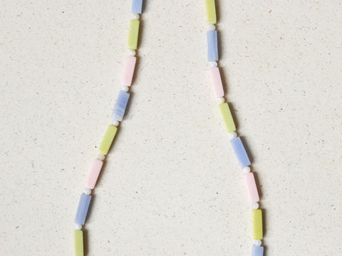 Boho Perlenkette Bunt & Creme, Muschelperlen Halskette mit Natursteinen, 18K Gold Verschluss, Sommer Schmuck Damen, Handmade eilenna