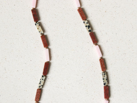 Edelstein Kette Sandstein & Dalmatiner Jaspis, Naturstein Halskette Damen, Rechteck Perlen 18K Vergoldet, Handgemachter Schmuck eilenna