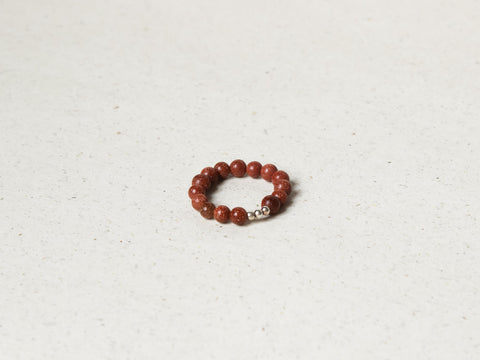 Ring mit rotem Sandstein & 925 Silberperlen, Kaia Ring