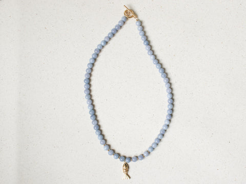 Blaue Chalcedon Halskette mit Fisch Anhänger Gold, Maritimer Schmuck Damen, Naturstein Perlenkette, 18K Vergoldet Handgemacht eilenna