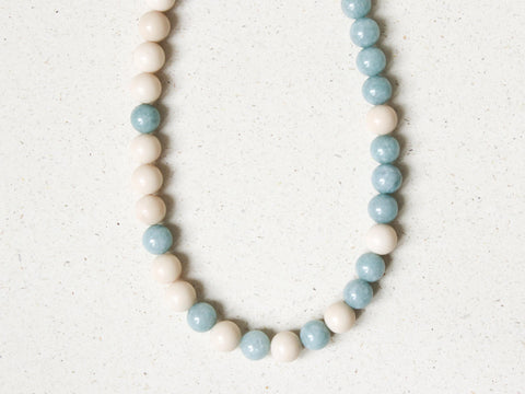 Jade & Fossil Halskette Damen, Naturstein Perlenkette Blau Grün, 18K Vergoldet, Handmade Schmuck von eilenna