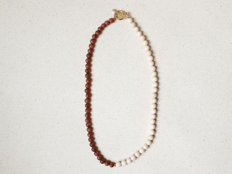 Sandstein & Fossil Halskette Damen, Naturstein Perlenkette 18K Vergoldet, Handmade Schmuck von eilenna