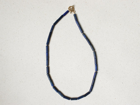 Lapislazuli Halskette Damen, Blaue Naturstein Perlenkette Stäbchen, Hochwertige Edelstein Kette 18K Vergoldet, Handgemacht von eilenna