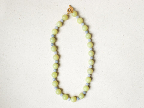 Gelbe Edelstein Kette Zitronenjade, Sommerliche Naturstein Halskette Damen, Boho Schmuck 18K Gold Verschluss, Handgemacht von eilenna