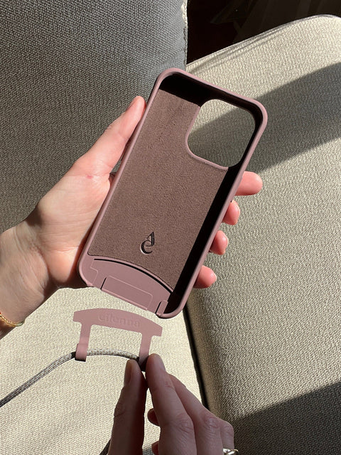 eilenna Modulares Handyband und Handyhülle in BERRY mit Kordel RUSTY